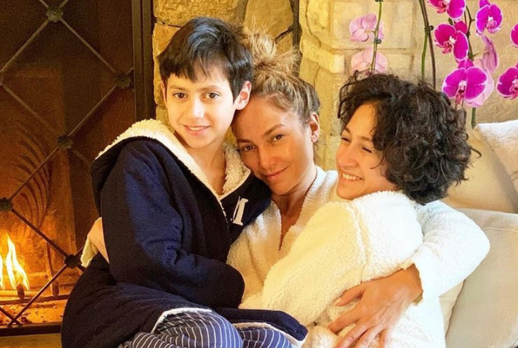 Jennifer Lopez is a proud mama to 15-year-old twins, Emme and Max, with ex-husband Marc Anthony